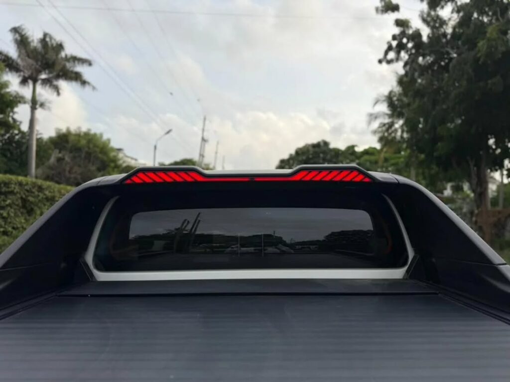 Magari Hilux 2018 lipo Dar es Salaam
