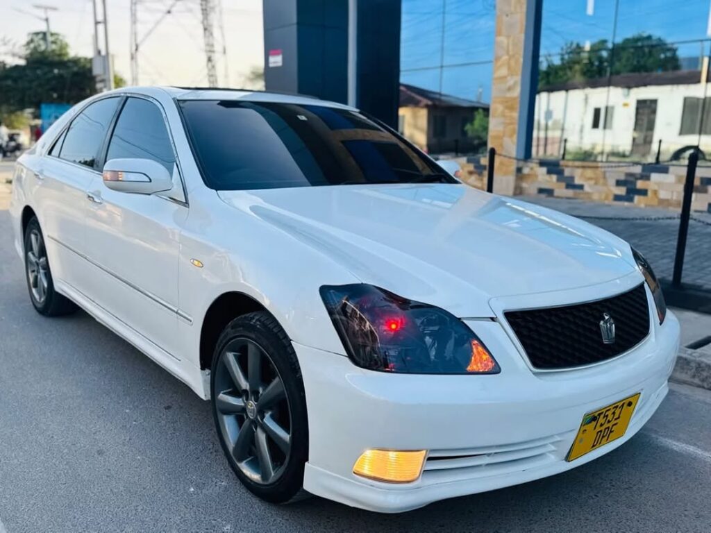 Bei ya Toyota Crown 2007 Sokoni Dar es Salaam Tanzania