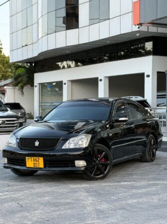 Bei Ya Toyota Crown 2004 Sokoni Dar es salaam Tanzania