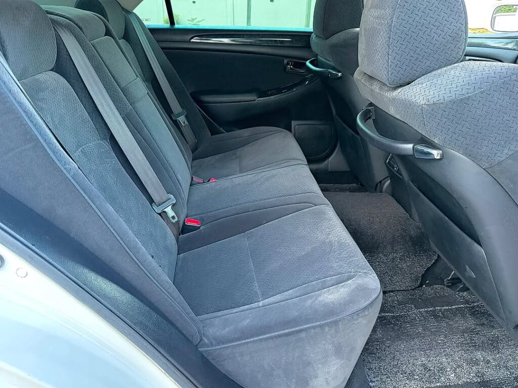 For Sale Toyota Crown 2006 in Dar es Salaam