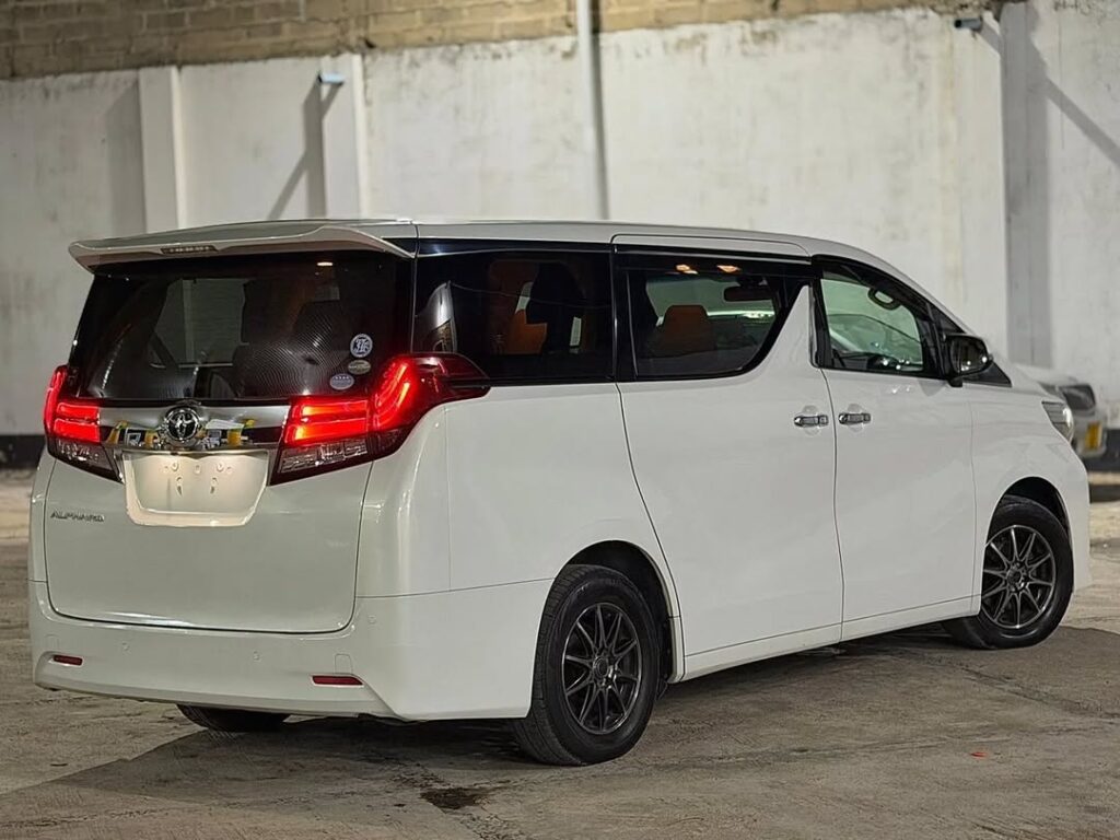 Magari Sokoni Toyota Alphard ya Bei Poa 2016