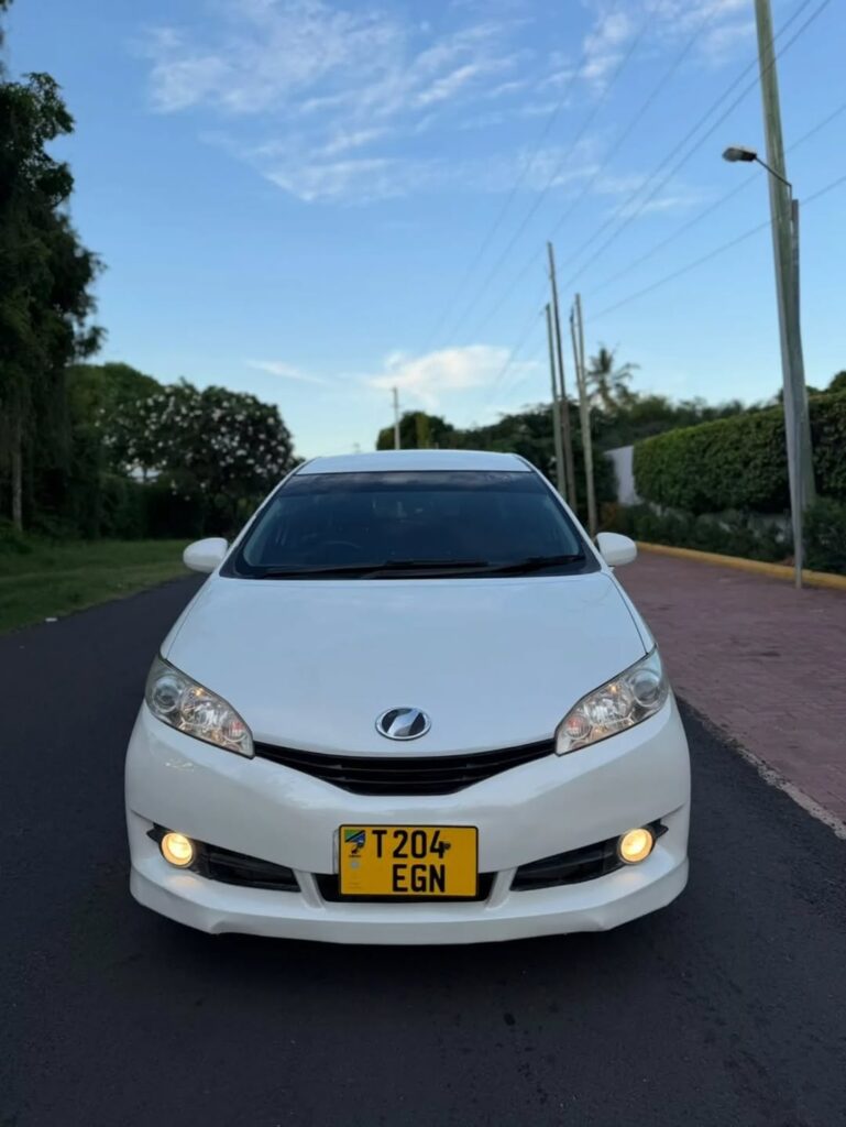 Magari Sokoni Toyota Wish ya Bei Poa 2010
