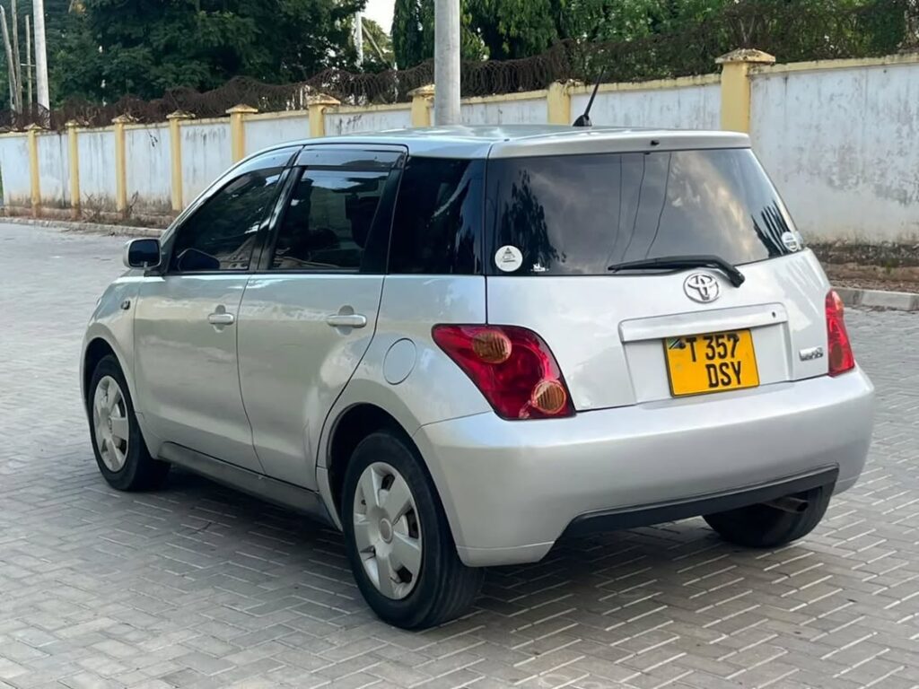 Bei ya Toyota IST 2005 Sokoni Dar es Salaam Tanzania