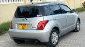 Magari Sokoni Toyota IST ya Bei Poa 2005