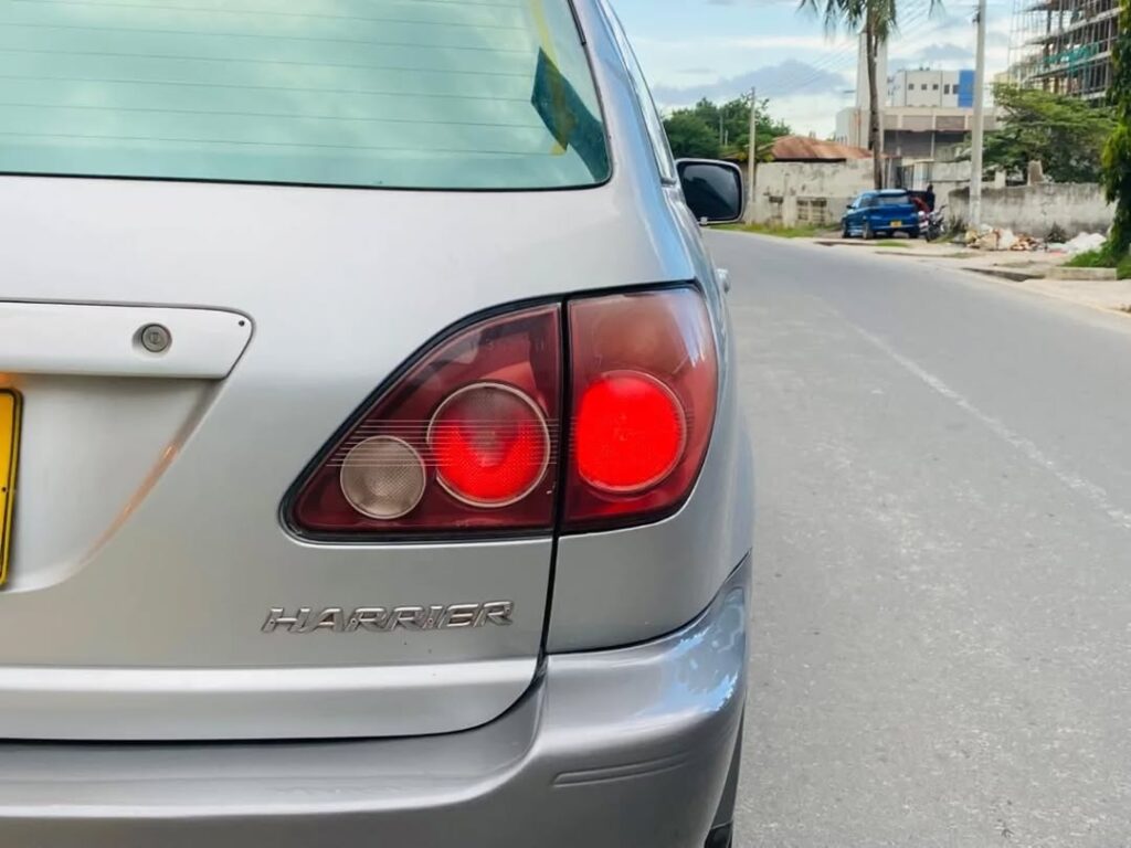 Magari Used Toyota Harrier 2004 Dar es Salaam Tanzania