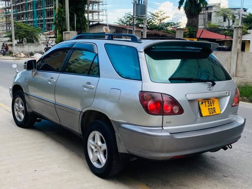 Toyota Harrier 2004 Inauzwa Dar es Salaam Tanzania