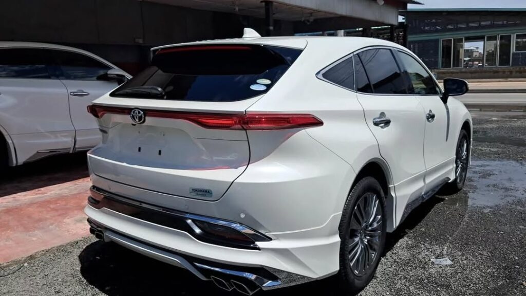Toyota Harrier bei poa sokoni Dar es Salaam Tanzania