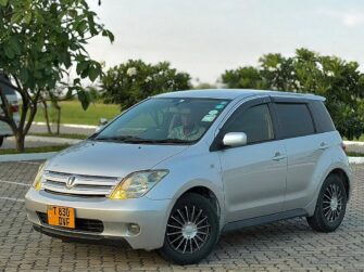 Bei Ya Toyota IST 2004 Sokoni Dar es Salaam Tanzania