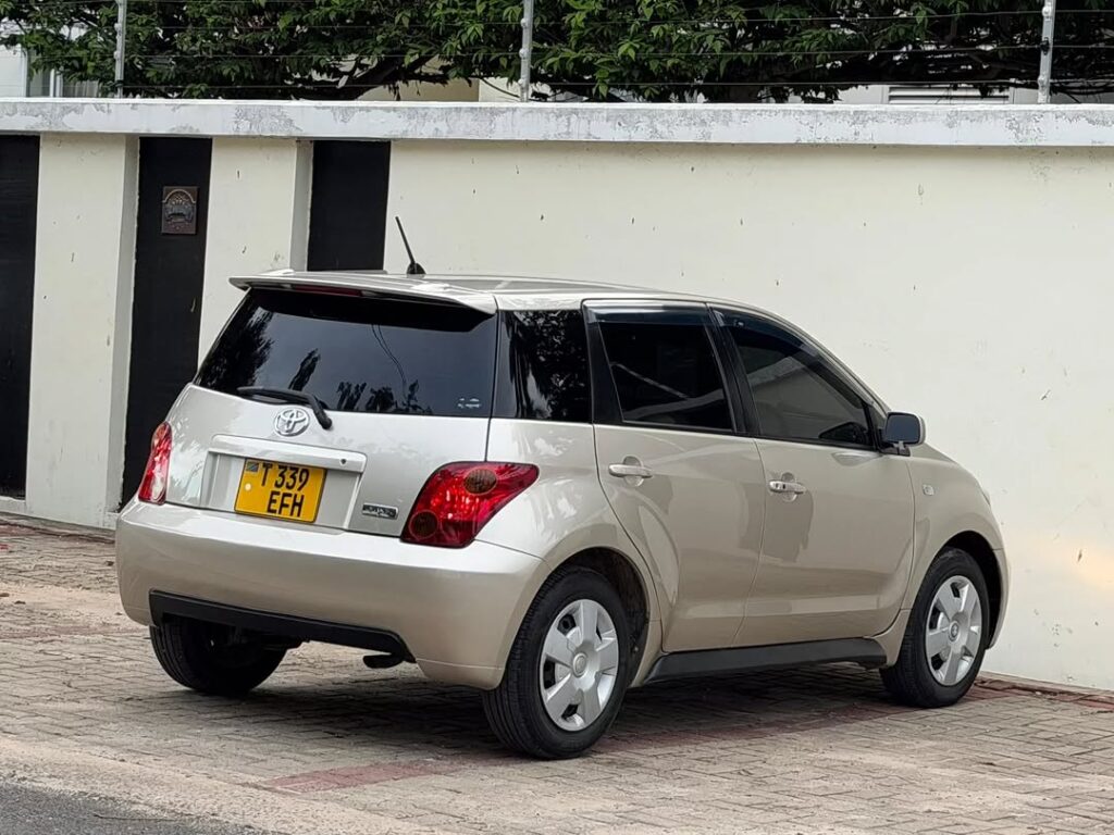 Price Of Toyota IST 2005 for Sale in Tanzania
