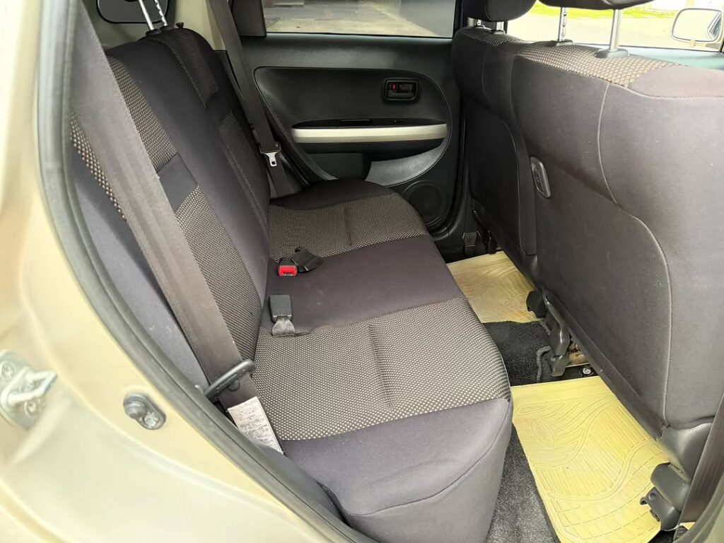 Price Toyota IST 2005 for Sale in Dar es Salaam