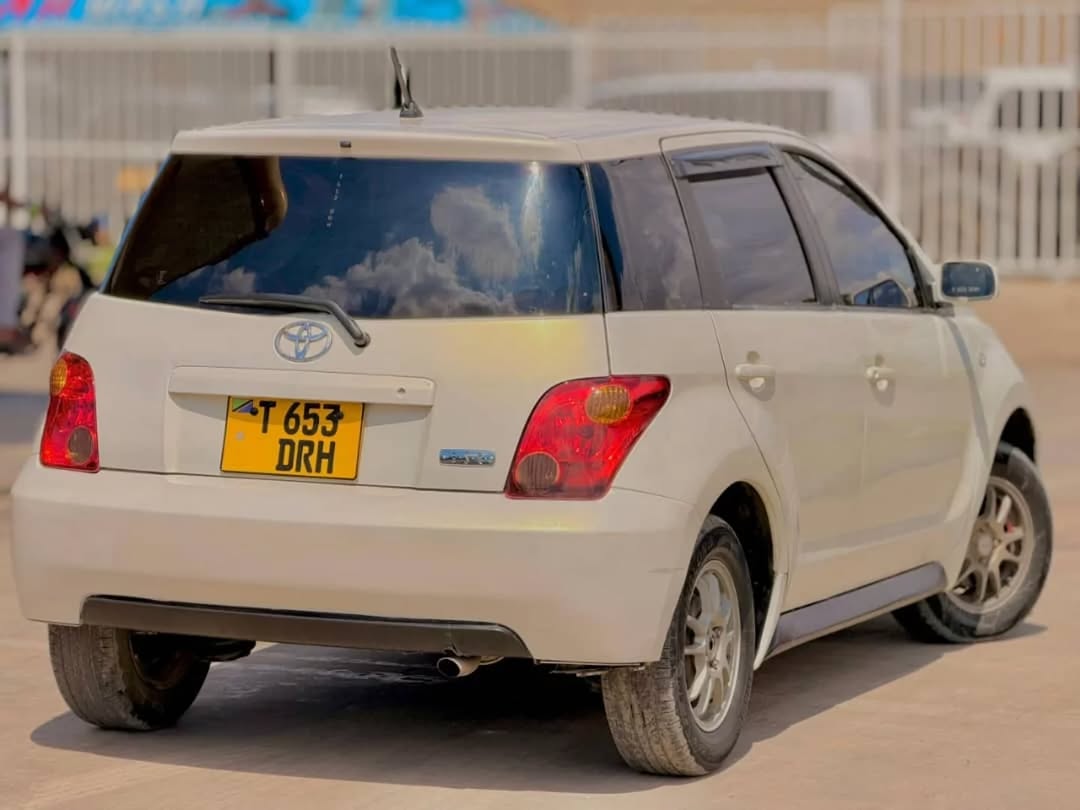 Bei ya Toyota IST 2004 Sokoni Dar es Salaam Tanzania