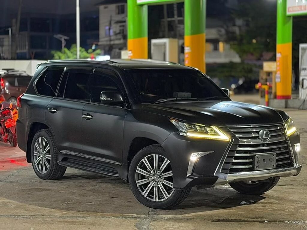 For Sale Lexus LX 2016 in Dar es Salaam