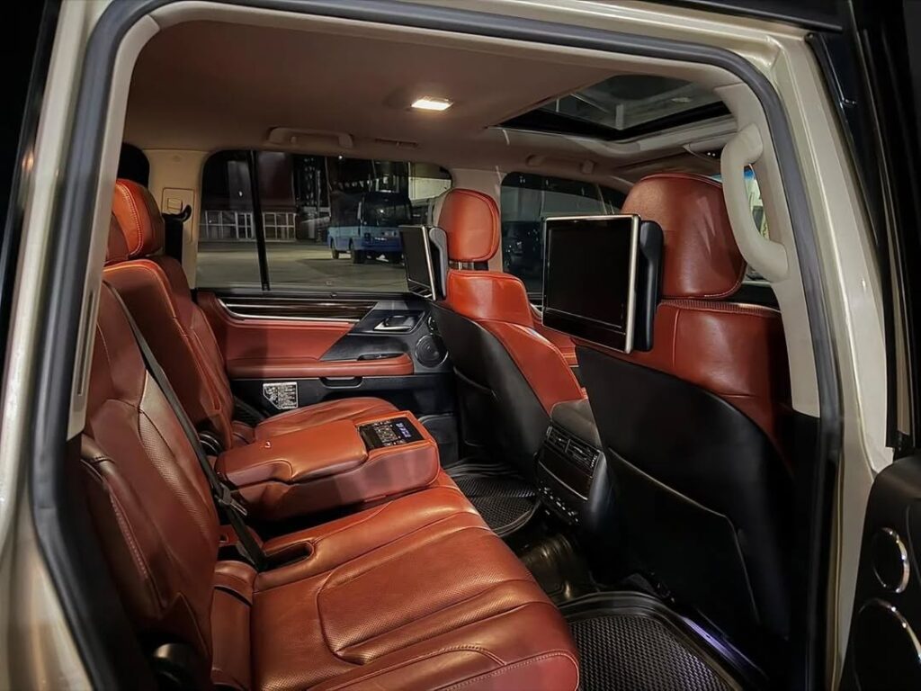 Price Lexus LX 2016 for Sale in Dar es Salaam