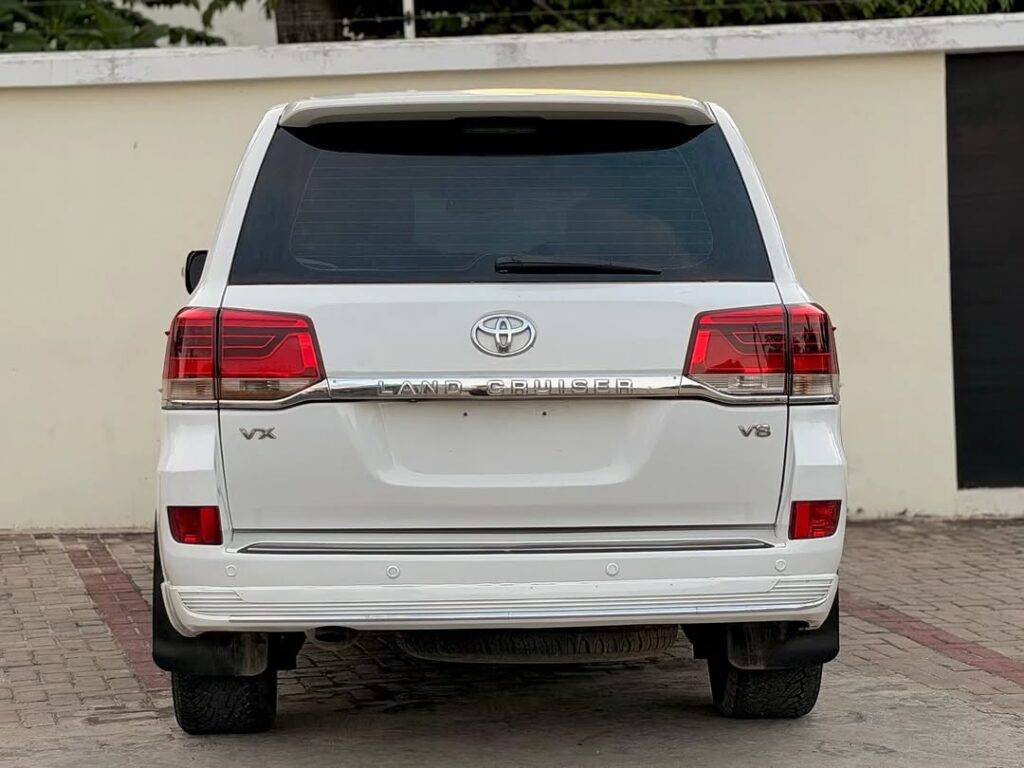 Buy Toyota Land Cruiser V8 2009 for Sale in Dar es Salaam