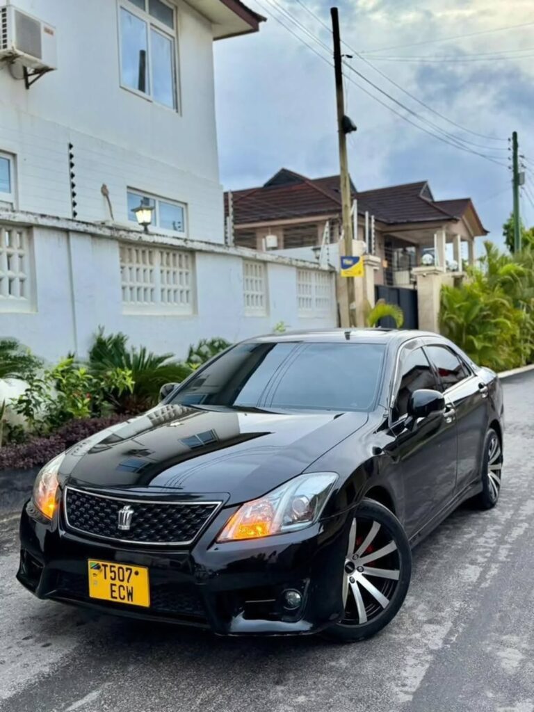 Bei ya Toyota Crown 2011 Sokoni Dar es Salaam Tanzania
