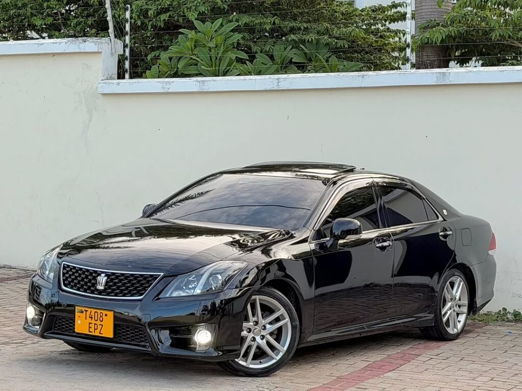 Bei ya Toyota Crown 2011 Sokoni Dar es Salaam Tanzania