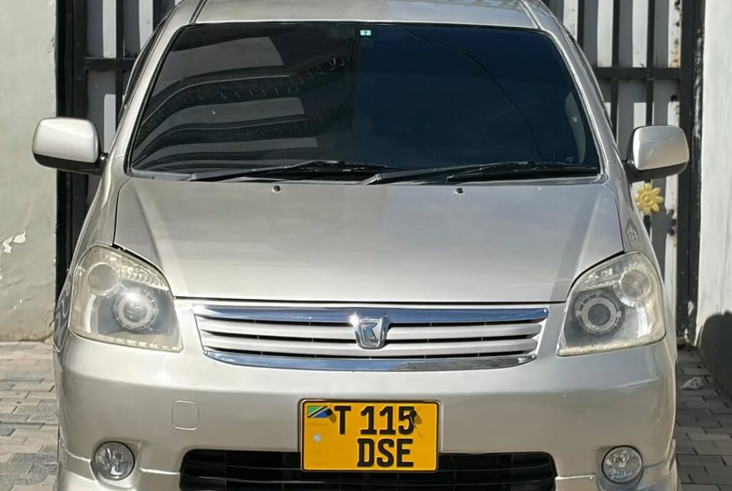 Price Toyota Raum 2004 for Sale in Dar es Salaam