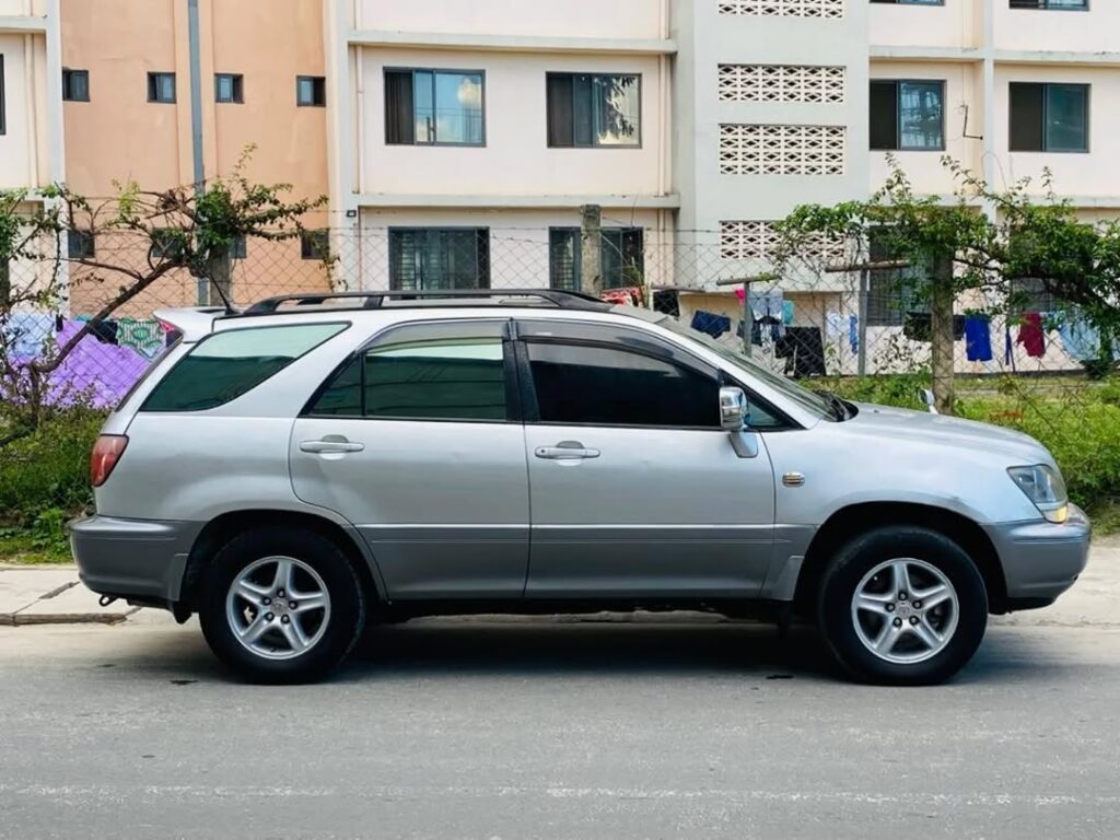 Magari Used Toyota Harrier 2004 Dar es Salaam Tanzania