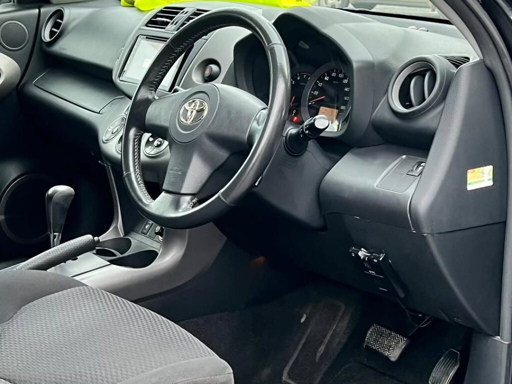 Magari Alphard 2007 lipo Dar es Salaam