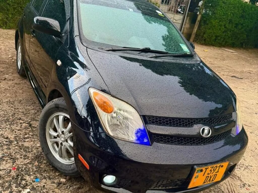 Toyota IST 2006 Inauzwa Dar es Salaam Tanzania