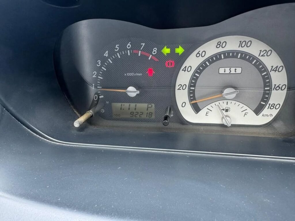 Toyota IST bei poa sokoni Dar es Salaam Tanzania
