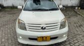 Magari Sokoni Toyota IST ya Bei Poa 2005
