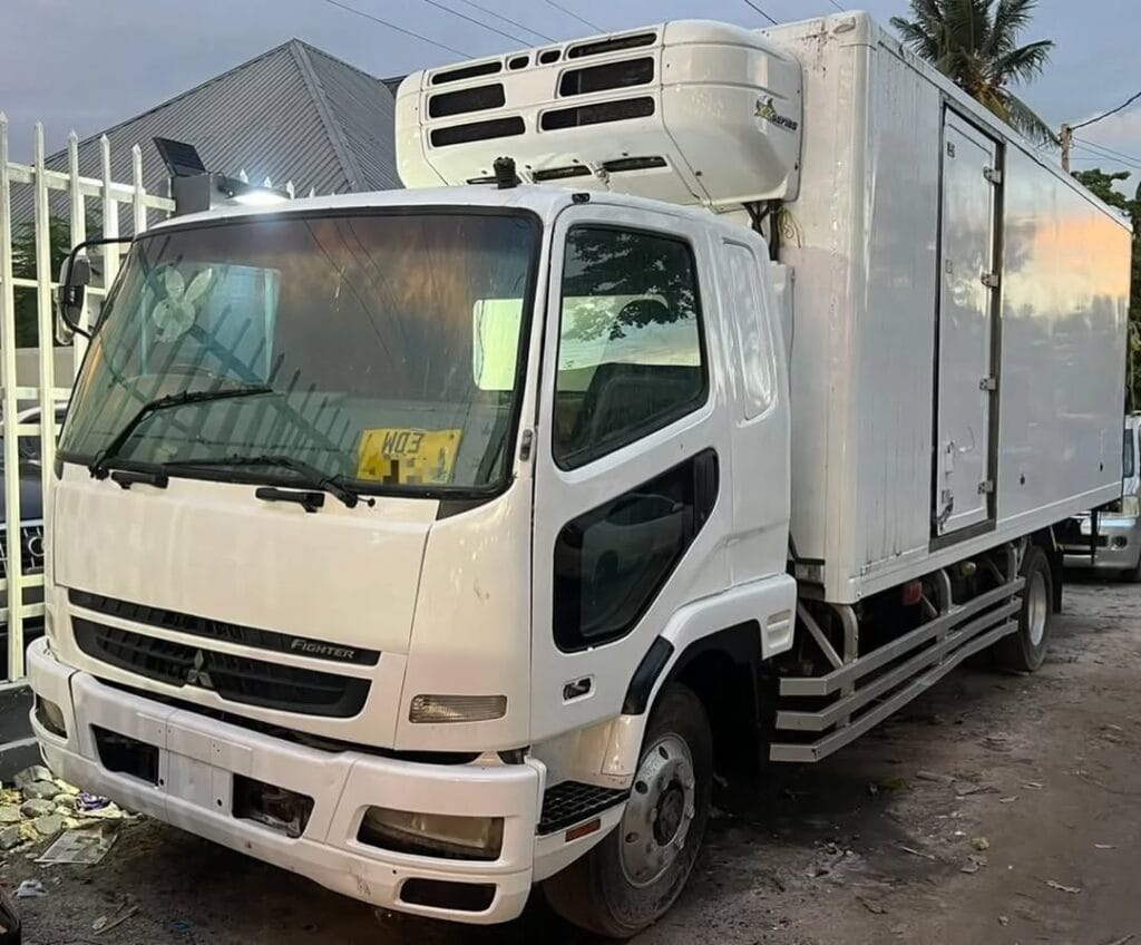 Used Mitsubishi Fuso 2010 for Sale in Dar es Salaam