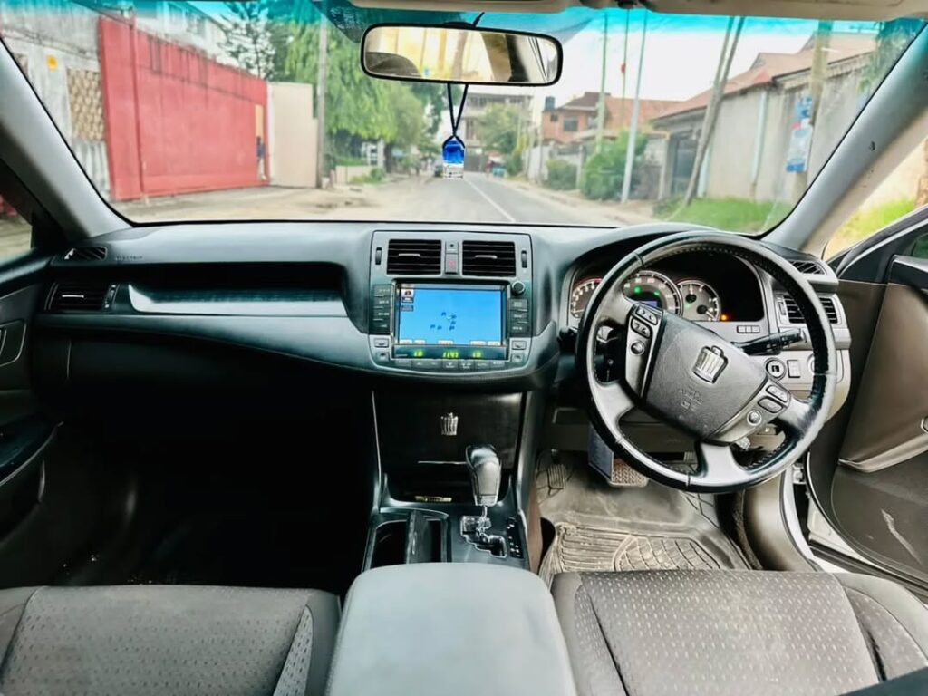 Toyota Crown 2009 for Sale in Dar es Salaam