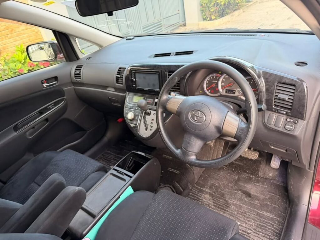 Toyota Wish bei poa sokoni Dar es Salaam Tanzania