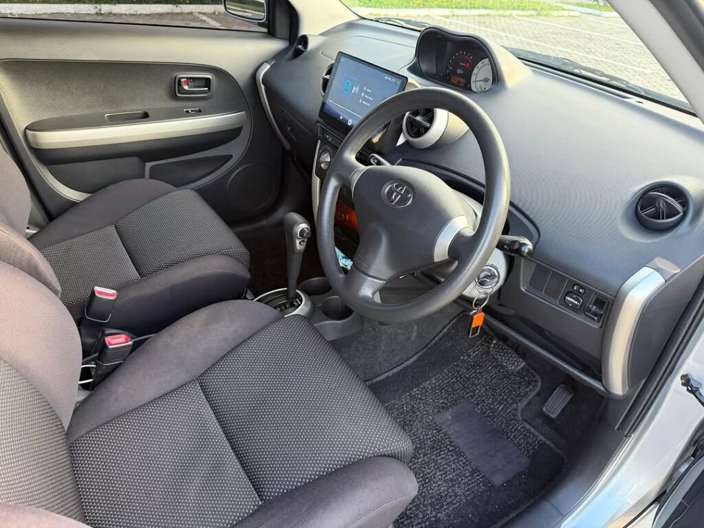 Price Toyota IST 2004 for Sale in Dar es Salaam