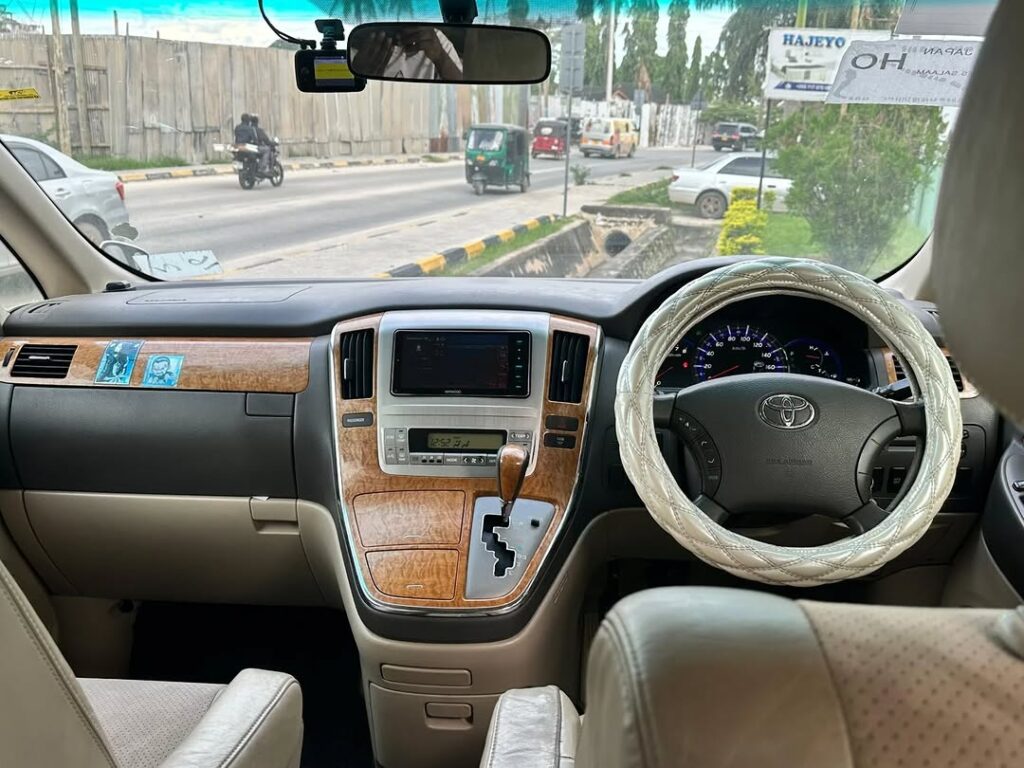 Magari Alphard 2007 lipo Dar es Salaam