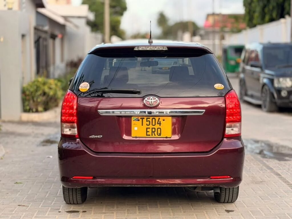 Magari Used Toyota Wish 2006 Dar es Salaam Tanzania