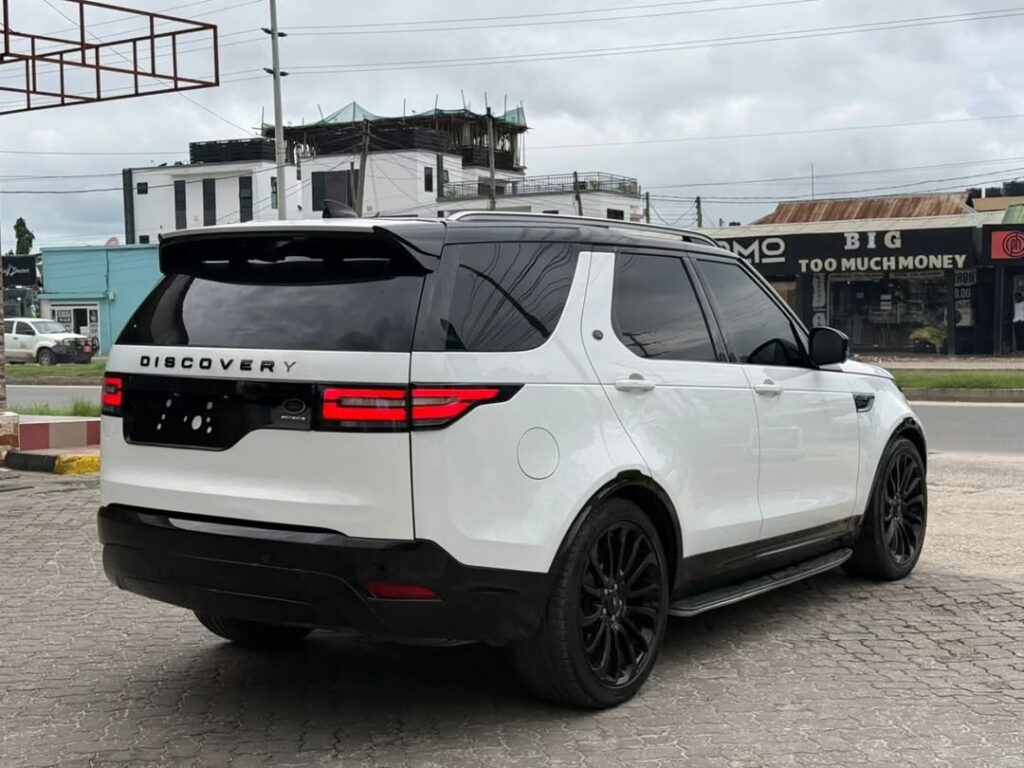 Magari Used Land Rover Discovery 5 2018 Dar es Salaam Tanzania