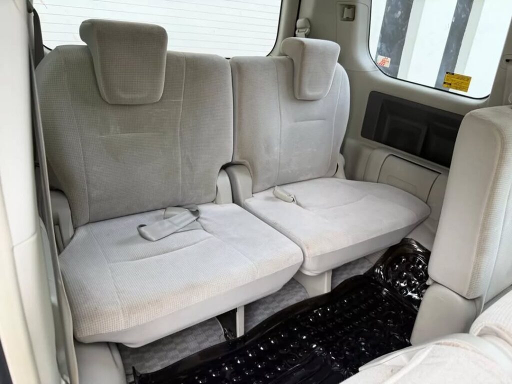 Magari Used Toyota Noah 2008 Dar es Salaam Tanzania