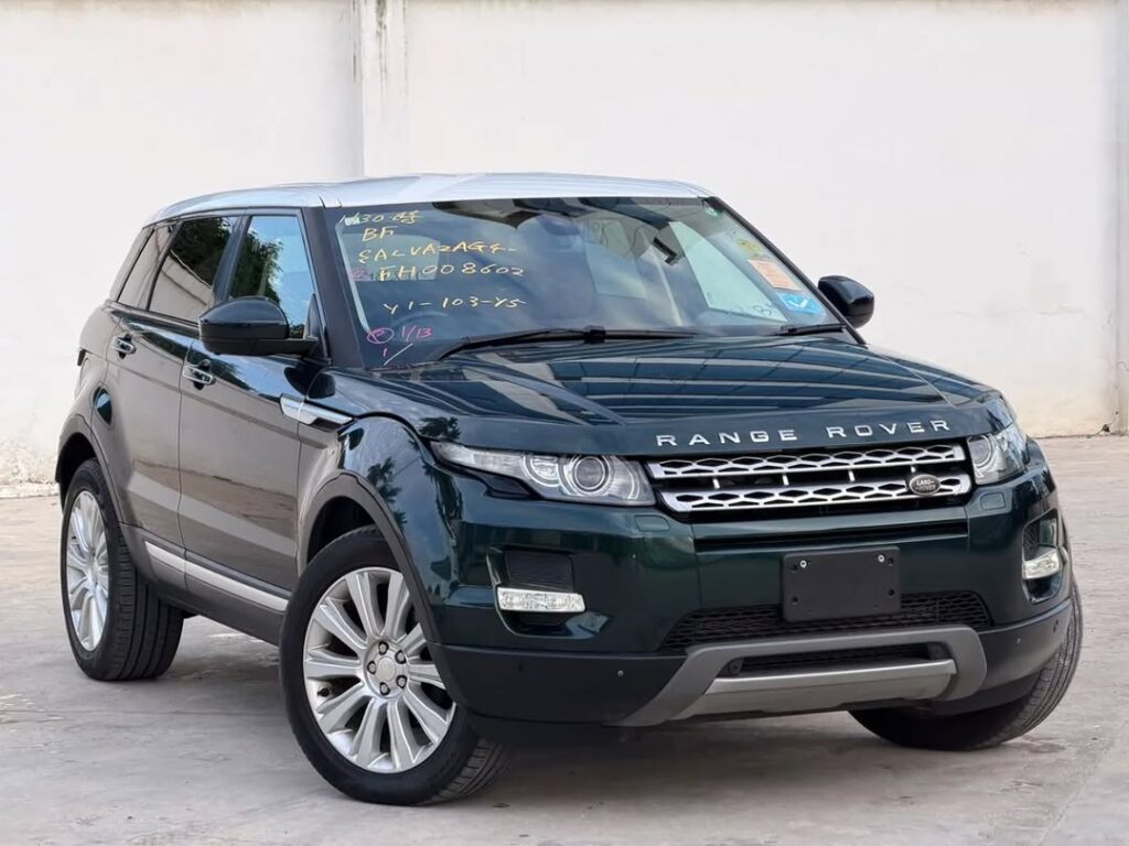 Land Rover Evoque bei poa sokoni Dar es Salaam Tanzania