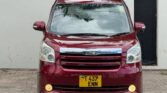 Toyota Noah bei poa sokoni Dar es Salaam Tanzania