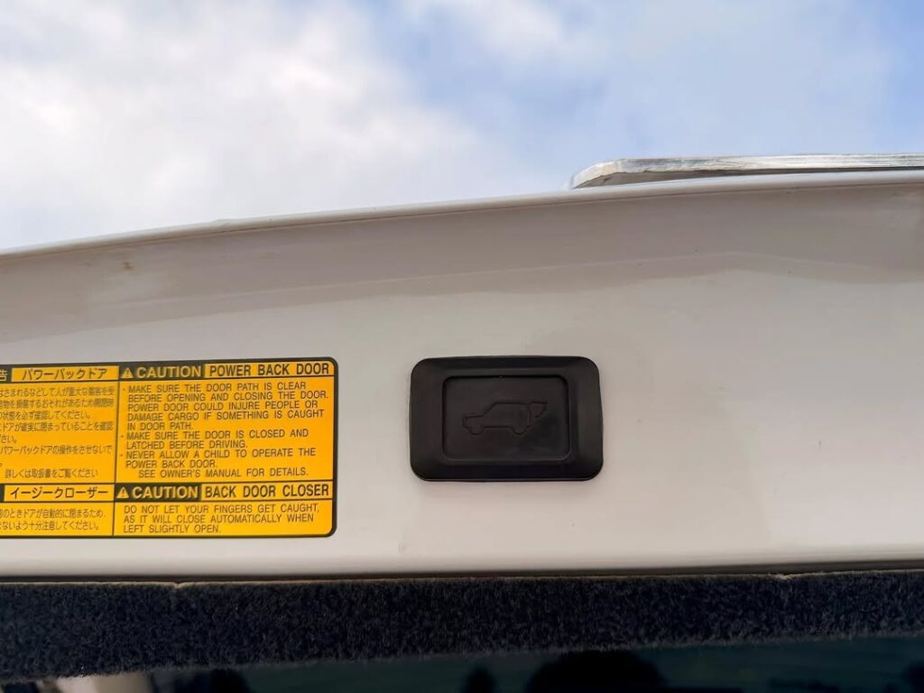 Toyota Harrier 2006 for Sale in Dar es Salaam
