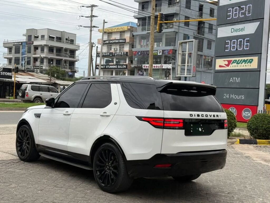 Land Rover Discovery 5 2018 Inauzwa Dar es Salaam Tanzania
