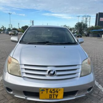 Bei Ya Toyota IST 2006 Sokoni Dar es Salaam Tanzania