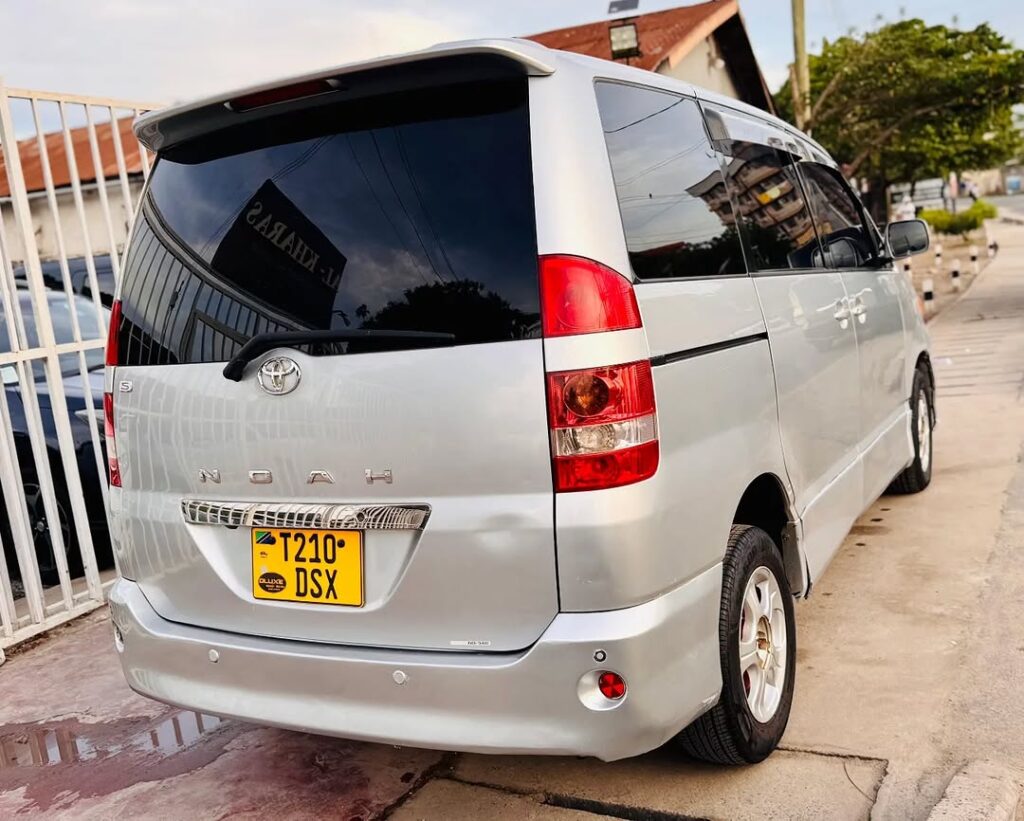 Price Of Toyota Noah 2003 for Sale in Tanzania