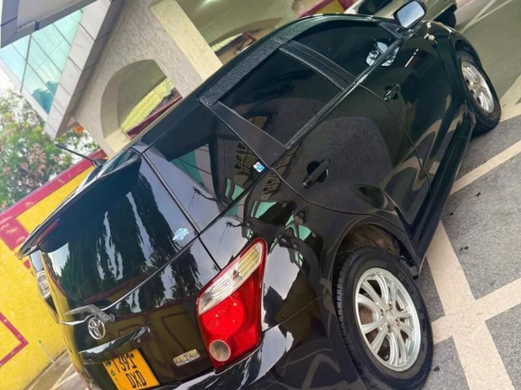 Magari IST 2006 lipo Dar es Salaam