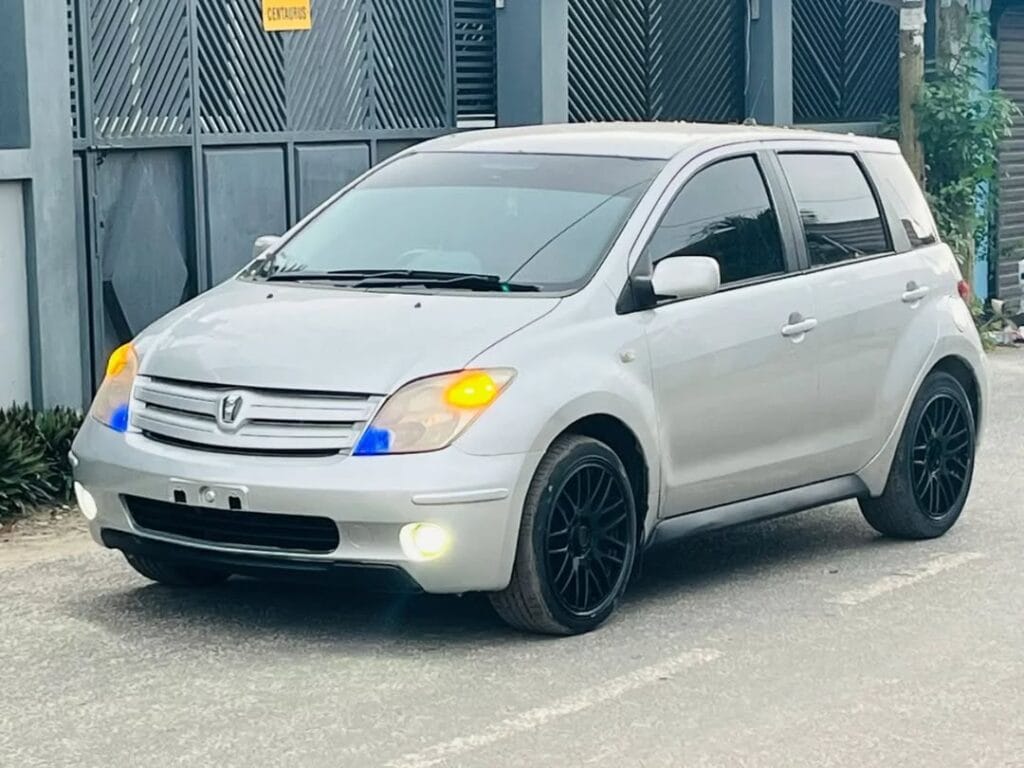 Bei ya Toyota IST 2004 Sokoni Dar es Salaam Tanzania