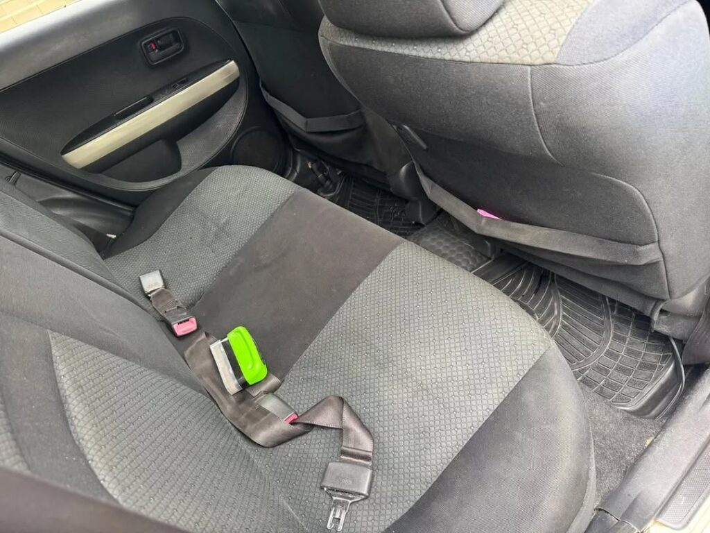 Bei ya Toyota IST 2005 Sokoni Dar es Salaam Tanzania