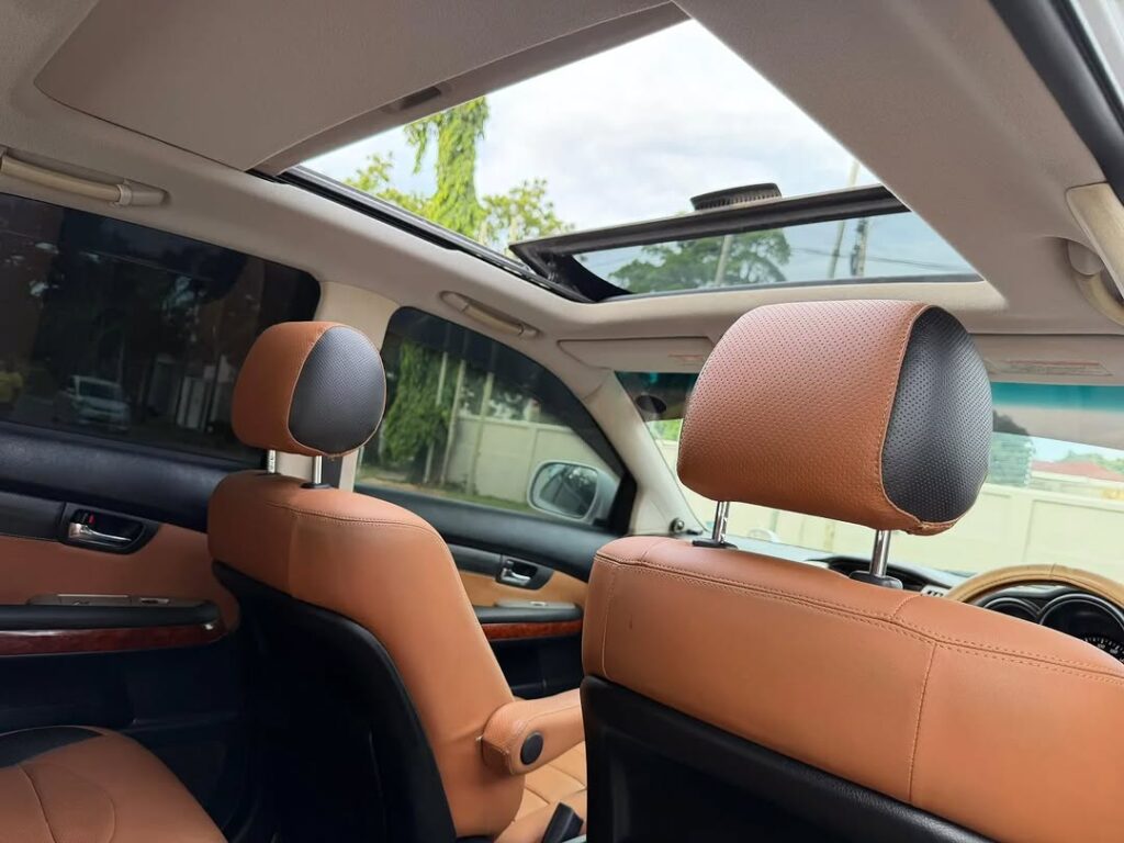 Price Toyota Harrier 2006 for Sale in Dar es Salaam