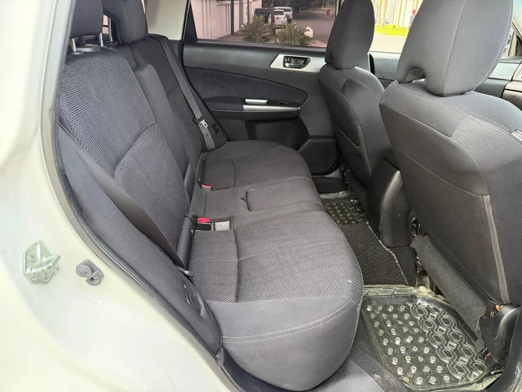 Subaru Forester bei poa sokoni Dar es Salaam Tanzania