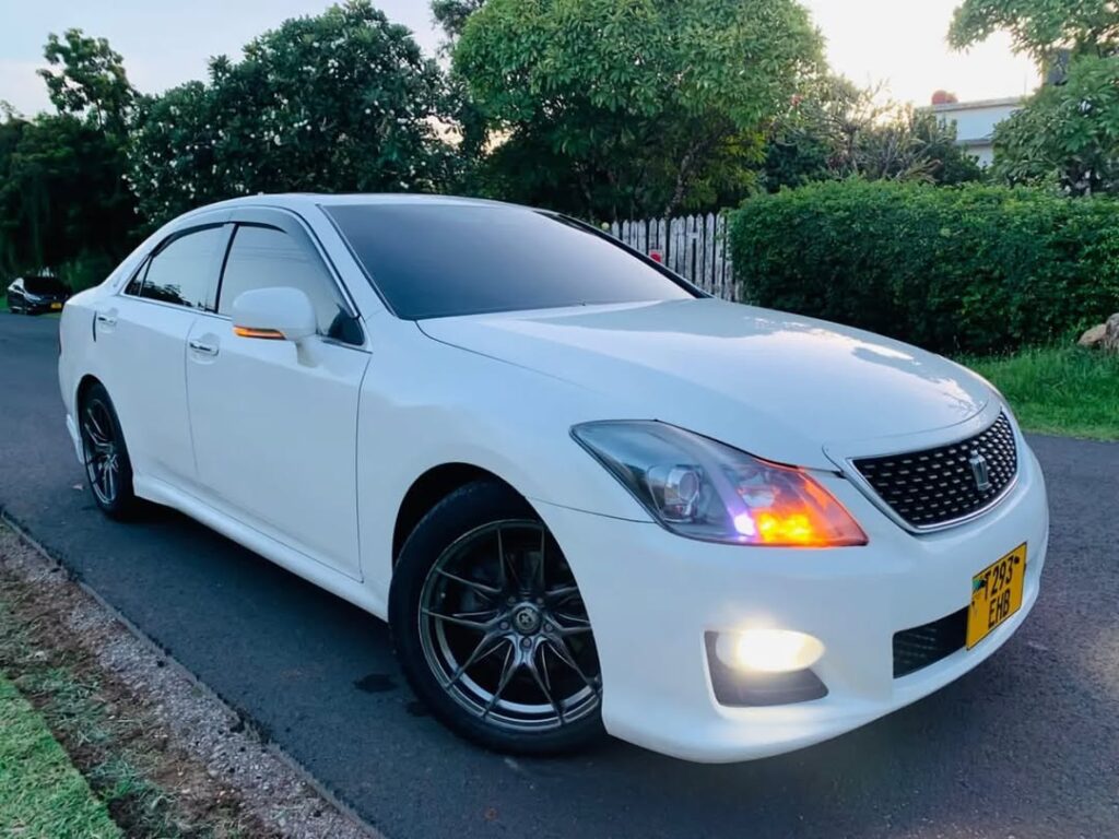 Toyota Crown 2009 for Sale in Dar es Salaam