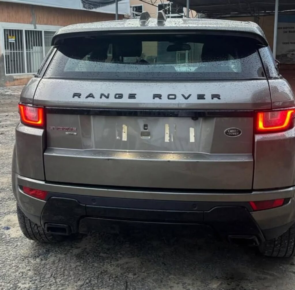 Magari Sokoni Land Rover Range Rover ya Bei Poa 2017