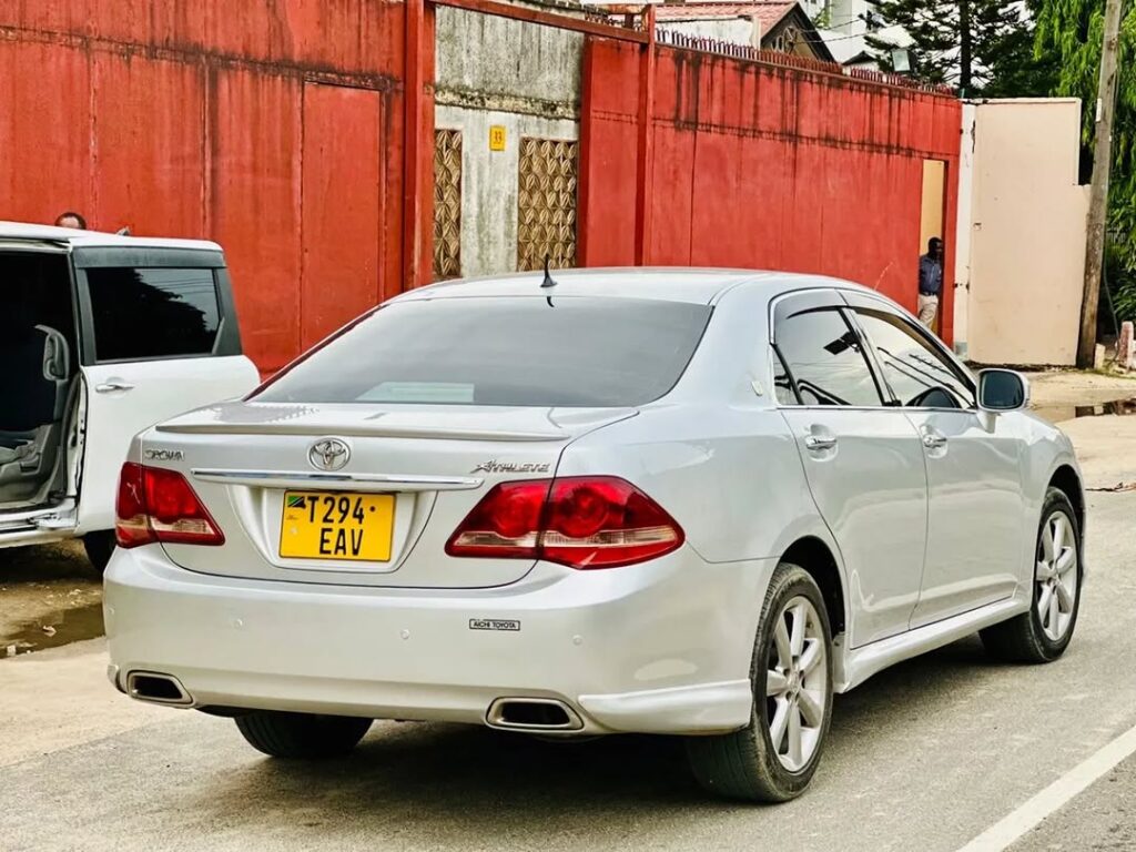 Buy Toyota Crown 2009 for Sale in Dar es Salaam