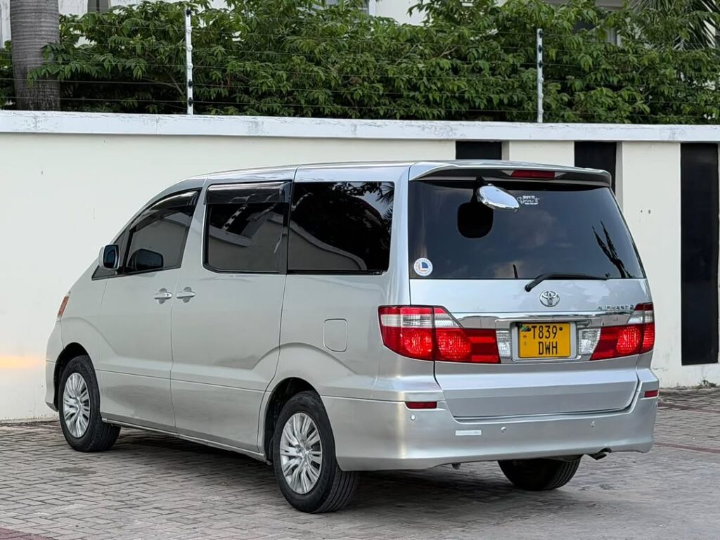 Magari Alphard 2004 lipo Dar es Salaam