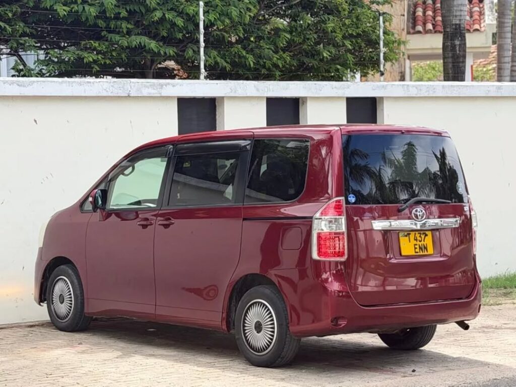 Bei ya Toyota Noah 2008 Sokoni Dar es Salaam Tanzania